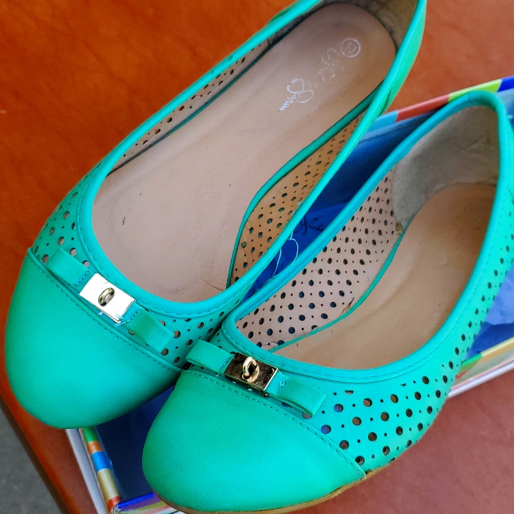 Adorable Flats